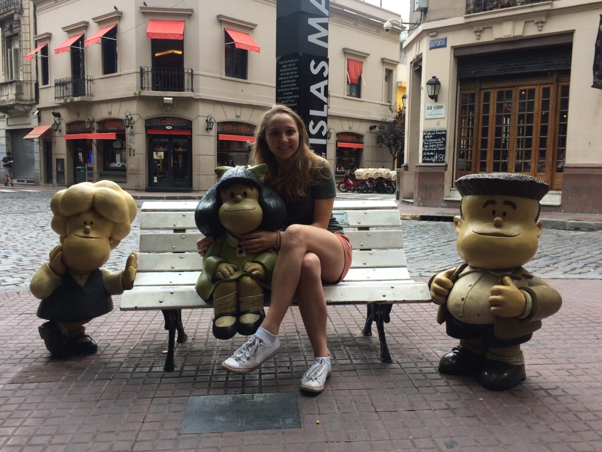 alt='Mafalda at park bench in San Telmo, Buenos Aires, 2017'
